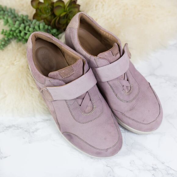 Clarks Unstructured Leather Lilac Dusty Pink Slip On Sneakers SIZE 8 - Picture 1 of 5